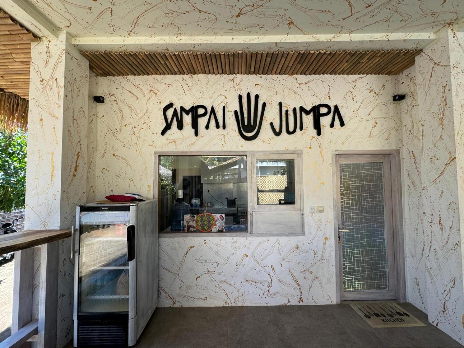 فندق Sampai Jumpa غيلي آير المظهر الخارجي الصورة